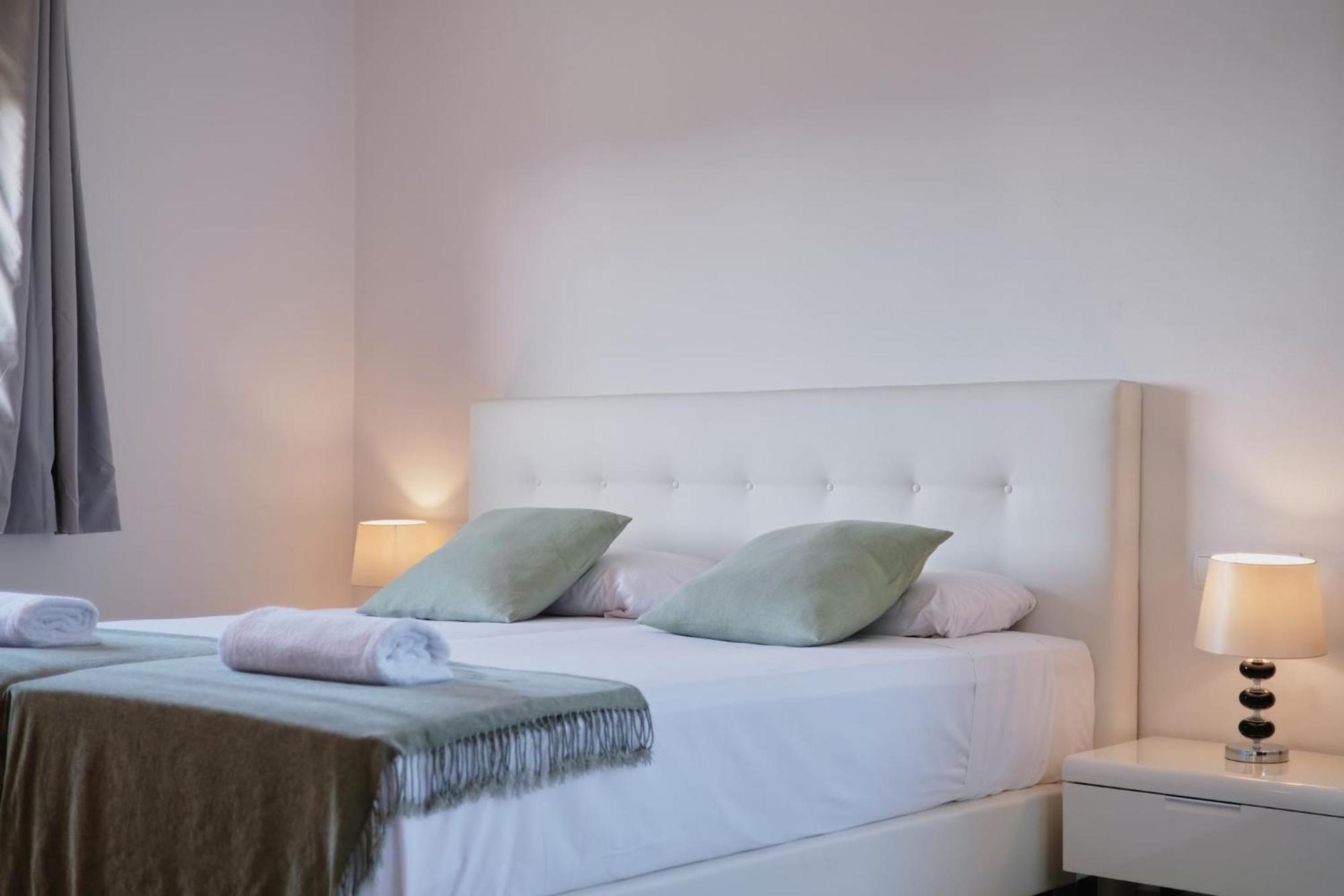 Villa Romeo 2Km From Ibiza Town And 1Km From Talamanca Beach Santa Eulària des Riu Extérieur photo