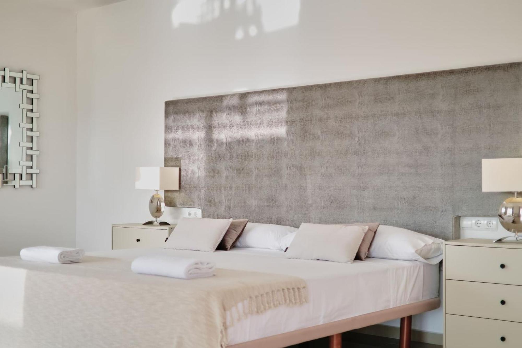Villa Romeo 2Km From Ibiza Town And 1Km From Talamanca Beach Santa Eulària des Riu Extérieur photo