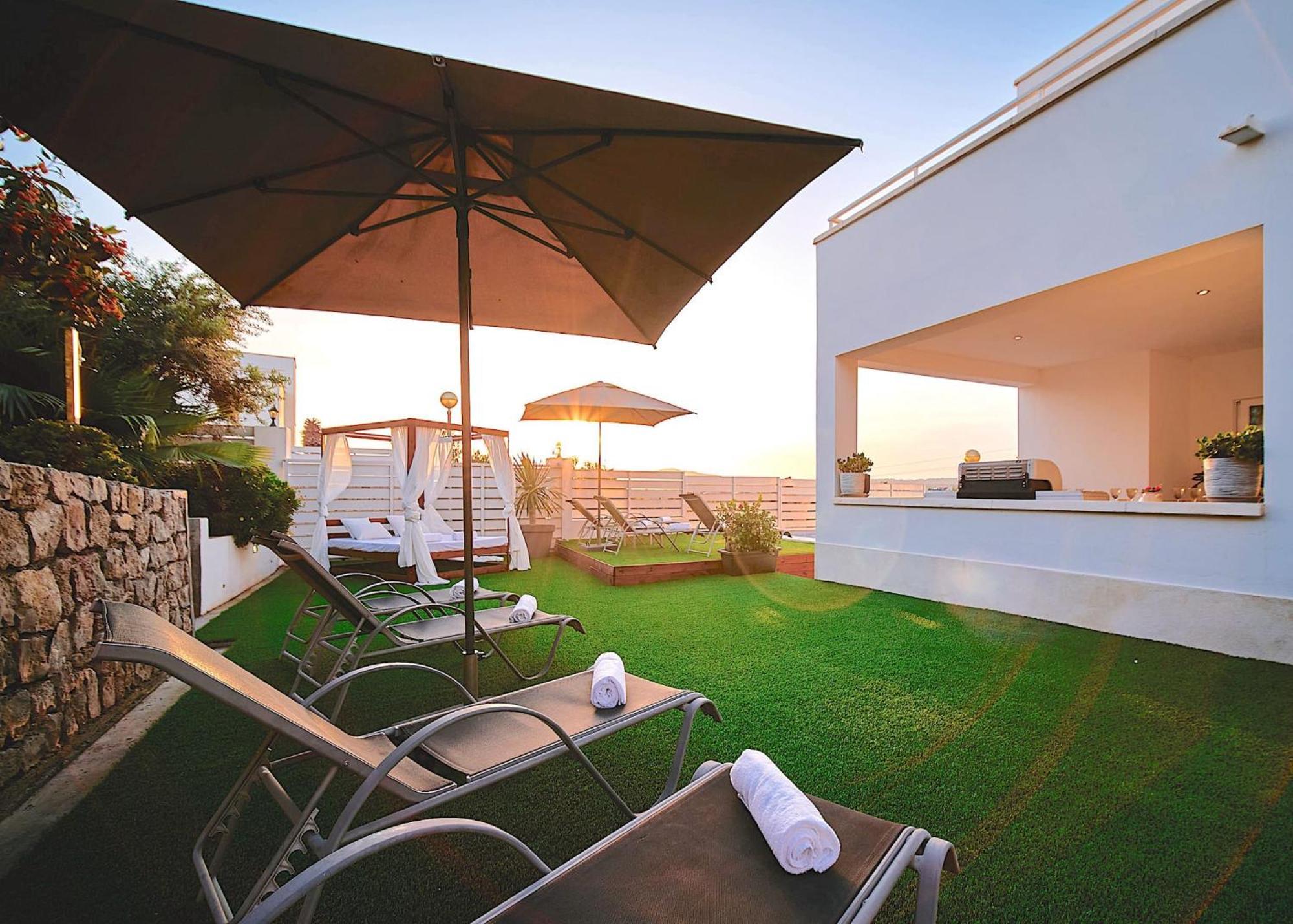 Villa Romeo 2Km From Ibiza Town And 1Km From Talamanca Beach Santa Eulària des Riu Extérieur photo