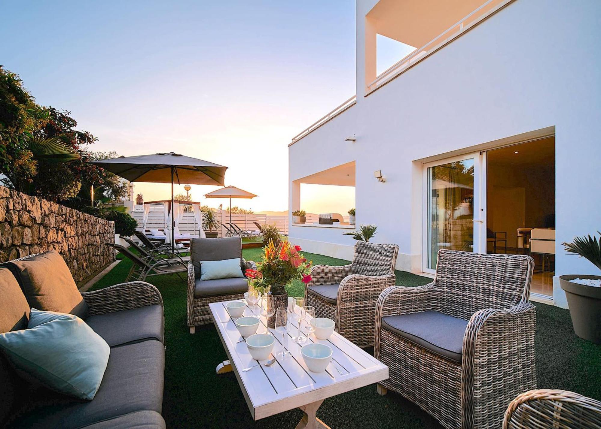 Villa Romeo 2Km From Ibiza Town And 1Km From Talamanca Beach Santa Eulària des Riu Extérieur photo