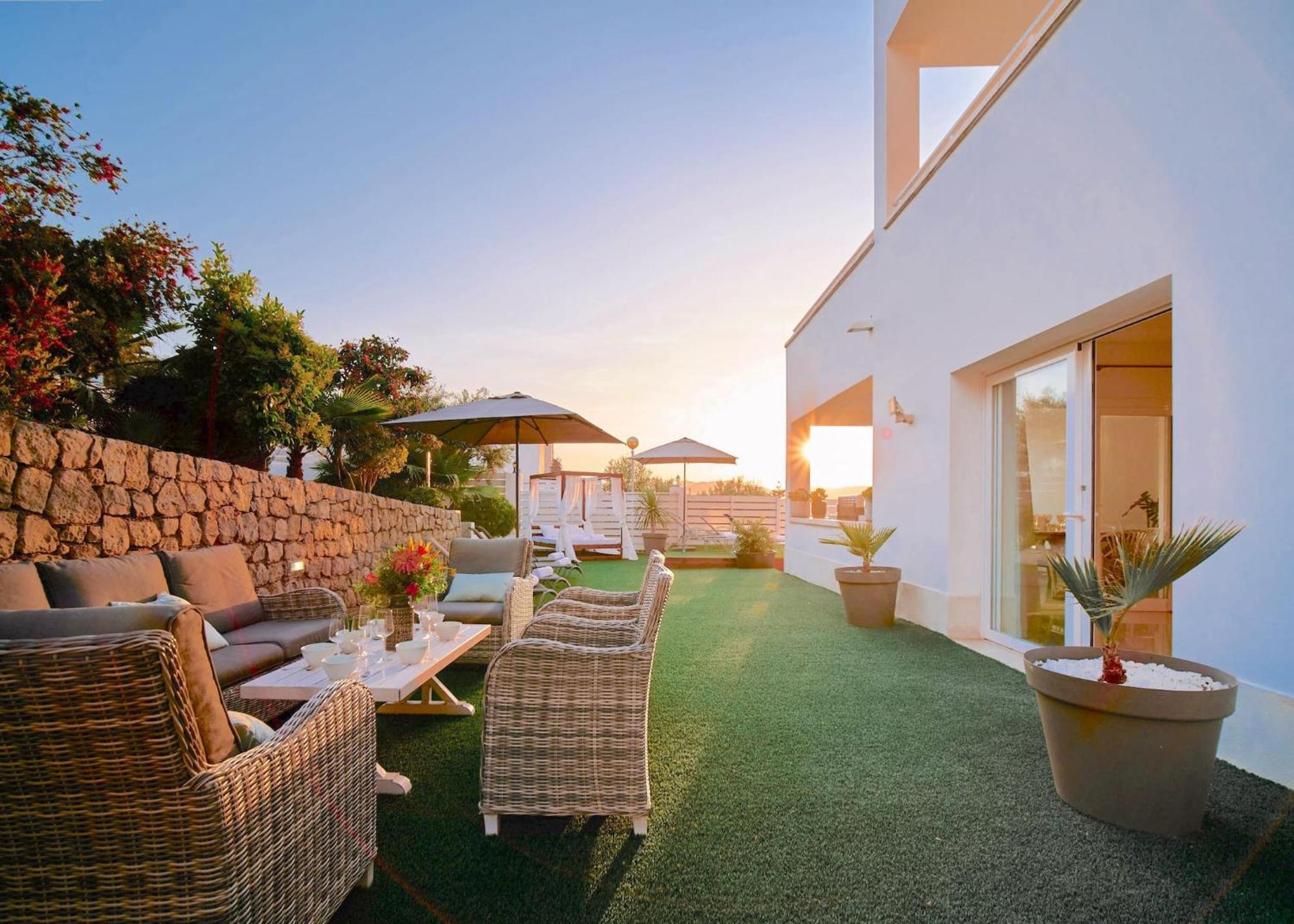 Villa Romeo 2Km From Ibiza Town And 1Km From Talamanca Beach Santa Eulària des Riu Extérieur photo